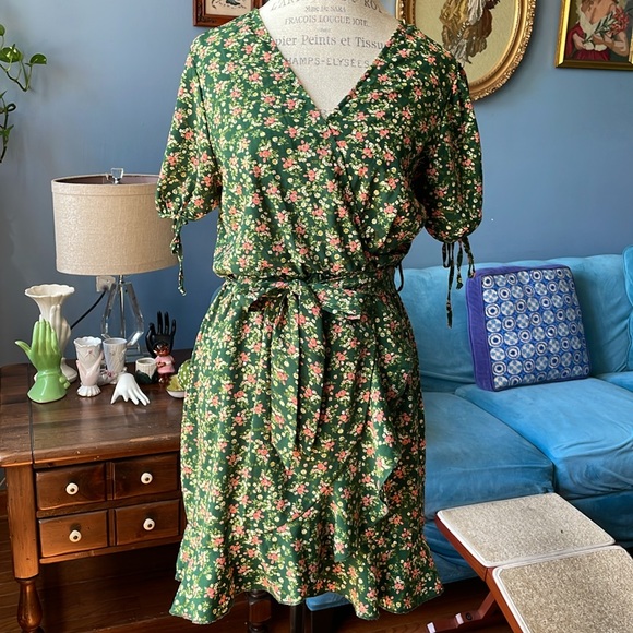 Purple Snow dark green Flower Print Mini Length Dress Size Large - Picture 3 of 13